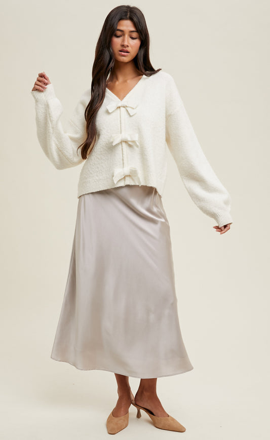 Bow cream sweater
