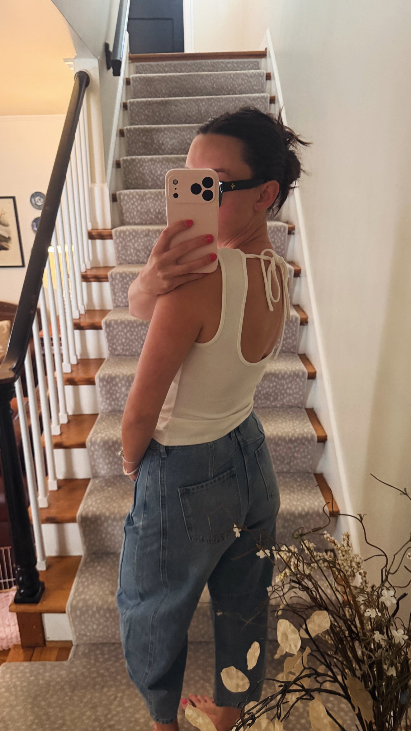 white scoop neck sleeveless top