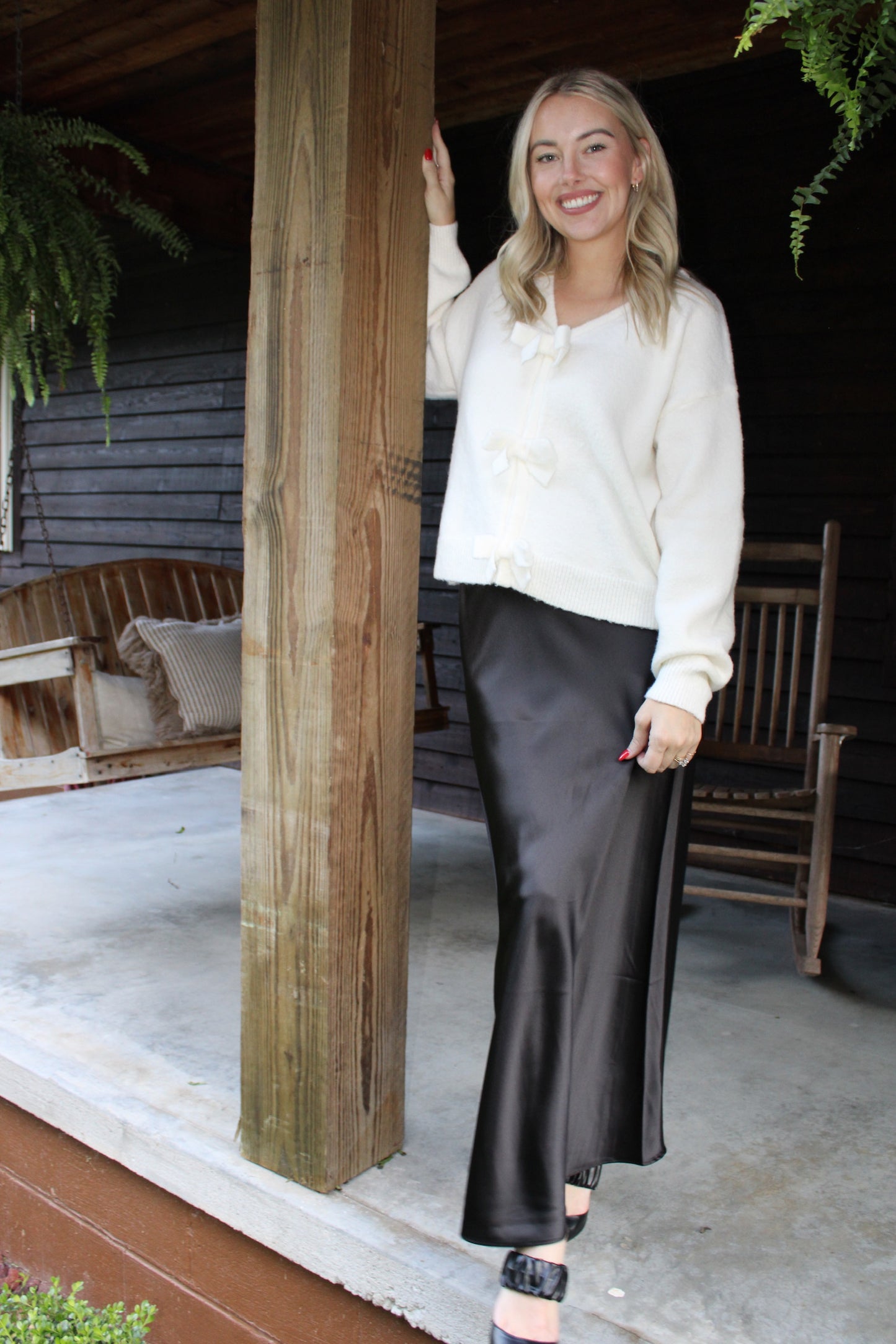 Bow cream sweater