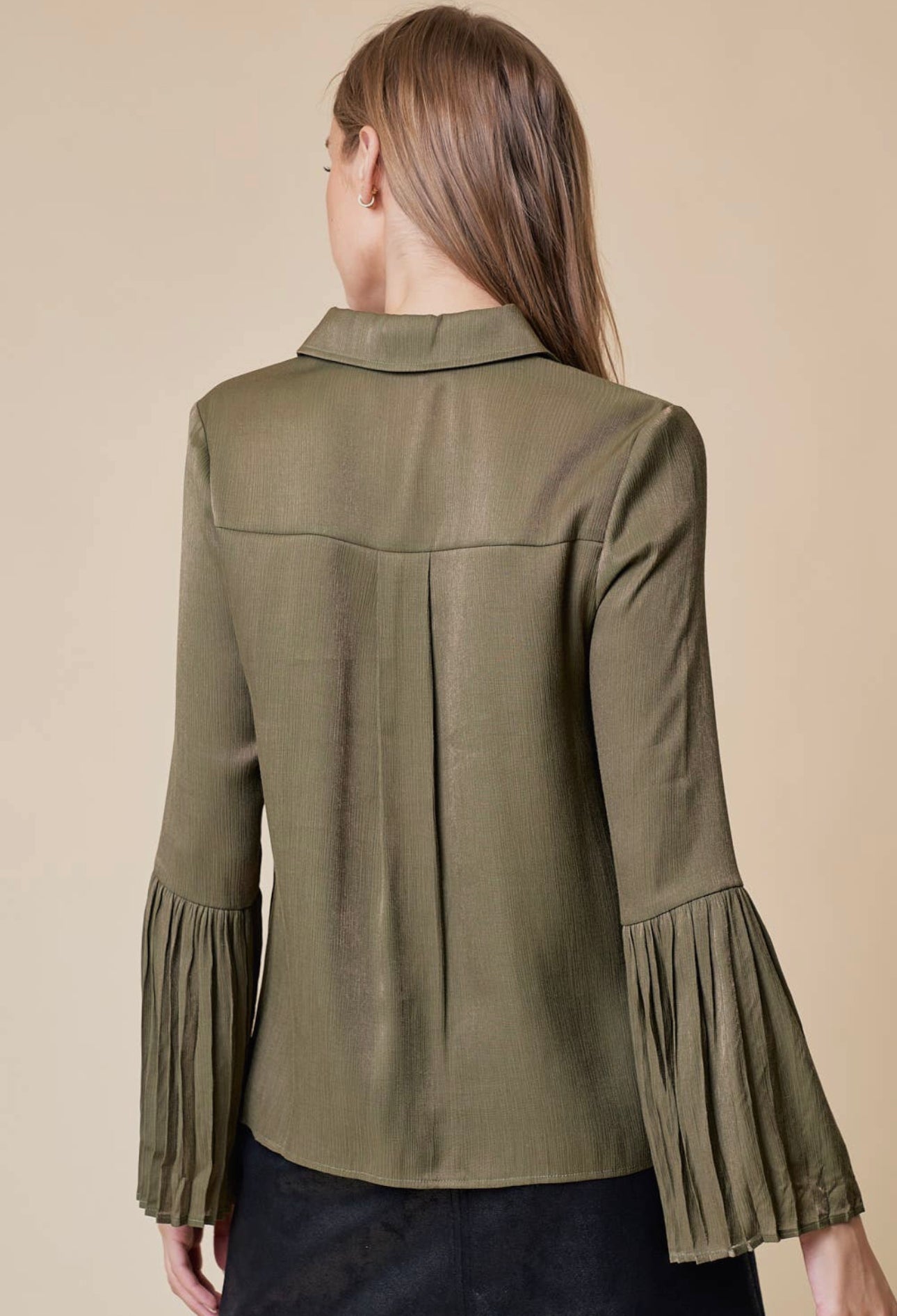 Pleated bell sleeve button down