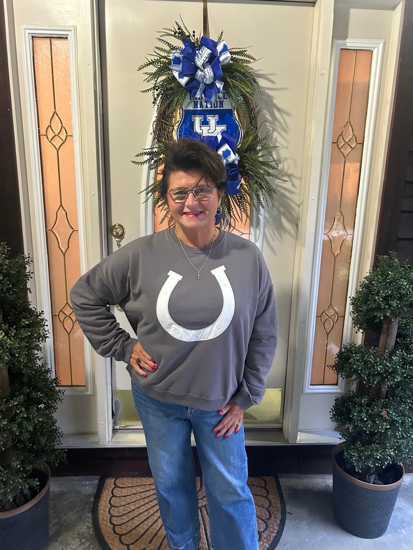 Horse shoe sweater